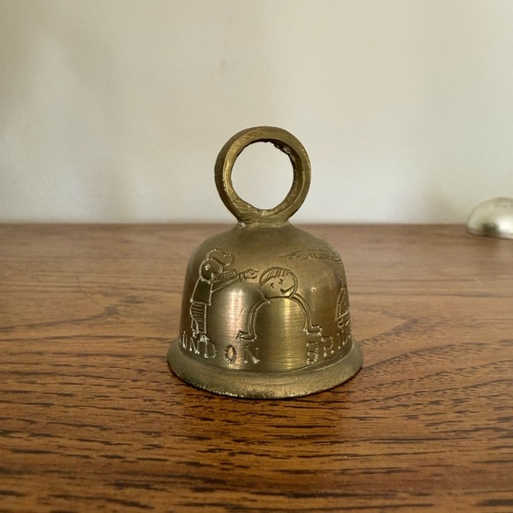 Other - Vintage Small London Bridge Nursery Rhyme Etched Bell Small Missing Clapper